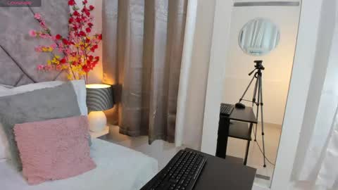 Shanily online show from April 14, 2026, 7:31 pm