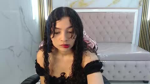 Shalon  online show from December 19, 2024, 1:07 pm