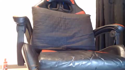 SHAMANSTR8ALPHAMASTERLORDGOD online show from November 5, 2025, 4:56 am