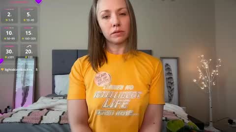 Snapshot of shameless_shalynn chatting on May 27, 2026, 4:04 pm Shalynn online show from May 27, 2026, 4:04 pm