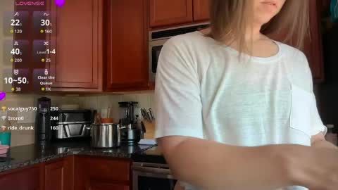 Snapshot of shameless_shalynn chatting on May 28, 2026, 4:04 pm Shalynn online show from May 28, 2026, 4:04 pm