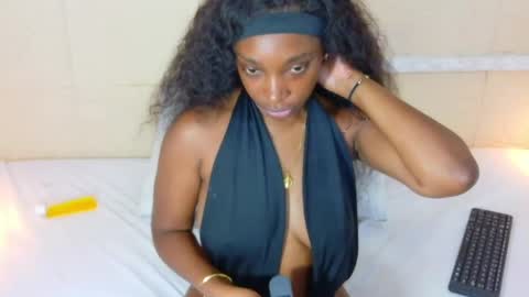 Snapshot of shamira_moore chatting on October 8, 2025, 8:17 pm Catalina online show from October 8, 2025, 8:17 pm