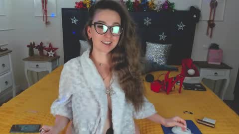 Svetlana ...........help me get 100 reactions before the end of the year Thumb up if you like me I appreciate it and thank you online show from December 9, 2024, 2:56 am