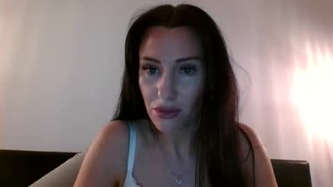 Snapshot of shanal90 chatting on October 17, 2025, 2:19 pm Annaleseee online show from October 17, 2025, 2:19 pm