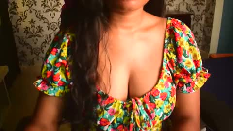 Snapshot of shanaya_indian chatting on May 19, 2026, 4:52 am shanaya indian online show from May 19, 2026, 4:52 am