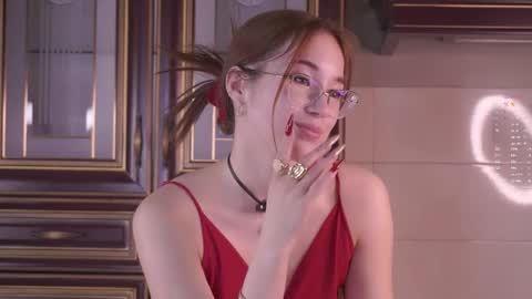 Snapshot of shandrahoner chatting on April 15, 2026, 7:58 pm Liza online show from April 15, 2026, 7:58 pm