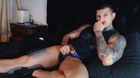 Snapshot of shane_clay chatting on December 2, 2024, 10:12 pm Shane online show from December 2, 2024, 10:12 pm