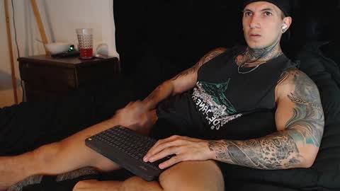 Snapshot of shane_clay chatting on December 3, 2024, 9:12 pm Shane online show from December 3, 2024, 9:12 pm