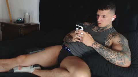 Snapshot of shane_clay chatting on December 6, 2024, 8:51 pm Shane online show from December 6, 2024, 8:51 pm