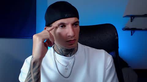 Snapshot of shane_clay chatting on January 14, 2025, 12:11 am Shane online show from January 14, 2025, 12:11 am