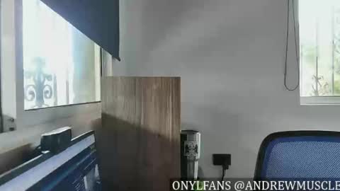 Snapshot of shane_clay chatting on February 18, 2025, 4:16 pm Shane online show from February 18, 2025, 4:16 pm