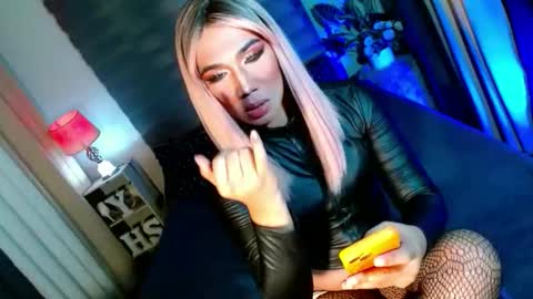 MISS SHANE online show from October 30, 2025, 6:30 pm