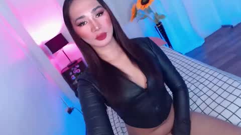 Snapshot of shane_hugexx chatting on March 26, 2026, 2:28 am MISS SHANE online show from March 26, 2026, 2:28 am