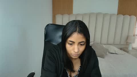 Snapshot of shaneelle chatting on April 25, 2026, 1:41 pm shanelle online show from April 25, 2026, 1:41 pm