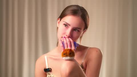 Snapshot of shanelfun chatting on October 20, 2025, 1:06 am Emmy online show from October 20, 2025, 1:06 am