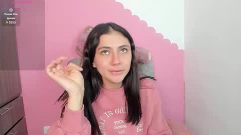 Snapshot of shanell_c chatting on November 21, 2025, 3:54 pm Emily online show from November 21, 2025, 3:54 pm