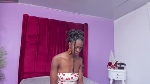 shanelle7 online show from December 17, 2025, 3:07 pm