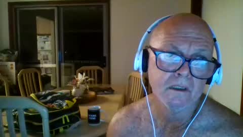 shaneo781570 online show from April 19, 2026, 6:10 pm