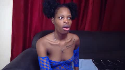 shania_sleigh online show from December 23, 2024, 9:05 am