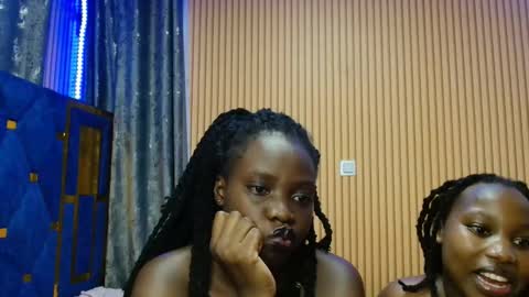 Shaniz online show from November 26, 2025, 3:40 am