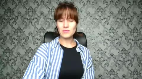 Shannen online show from November 2, 2025, 6:10 pm