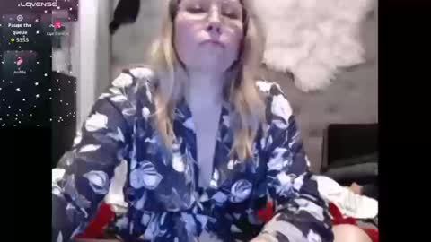 Shannon07 online show from October 20, 2025, 6:47 am