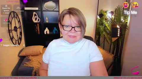 Snapshot of shannonshine chatting on May 7, 2026, 5:13 am Shannon online show from May 7, 2026, 5:13 am