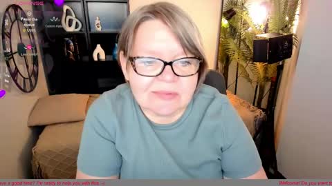 Snapshot of shannonshine chatting on May 16, 2026, 6:32 am Shannon online show from May 16, 2026, 6:32 am