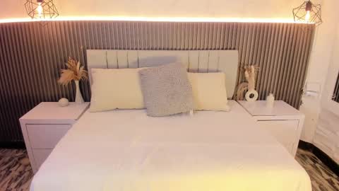 SHANON online show from October 2, 2025, 7:10 pm