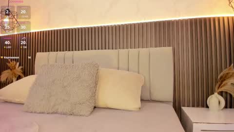 SHANON online show from October 10, 2025, 7:24 pm