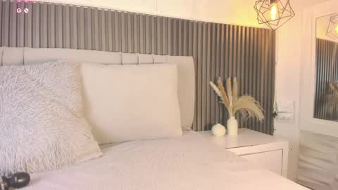 SHANON online show from October 29, 2025, 7:15 pm