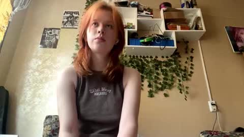 Snapshot of shantaeburleson chatting on October 6, 2025, 6:44 am Kristin online show from October 6, 2025, 6:44 am