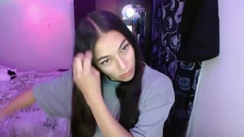 Snapshot of shantal_d01 chatting on September 10, 2025, 11:38 pm shantal_d01 online show from September 10, 2025, 11:38 pm