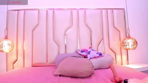 Shantal online show from March 7, 2026, 2:52 am