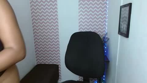 Snapshot of shantalcarson chatting on November 7, 2025, 6:08 pm Dayana online show from November 7, 2025, 6:08 pm