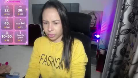 Shantal  online show from October 16, 2025, 11:44 am