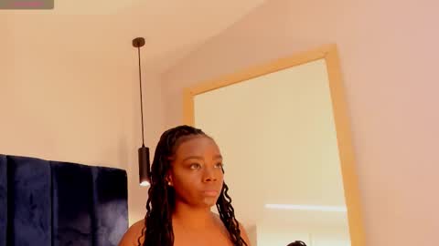 Snapshot of shantallmiller chatting on January 5, 2026, 5:27 pm Shantall Miller online show from January 5, 2026, 5:27 pm