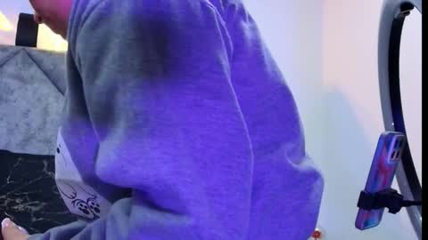 shantey online show from December 4, 2025, 11:41 am