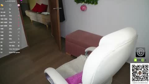 Snapshot of sharai_ chatting on December 3, 2025, 6:50 pm Lau online show from December 3, 2025, 6:50 pm