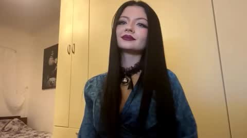 Angie online show from October 20, 2025, 5:35 pm