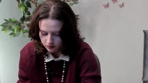 Sara online show from November 11, 2025, 7:58 pm