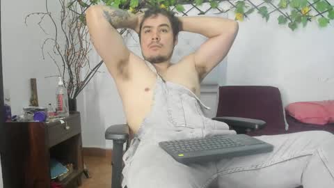 jhon deibyd online show from October 15, 2025, 10:54 pm