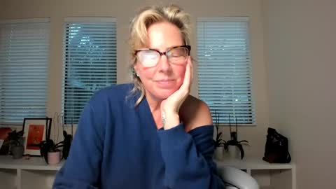 Sharkgirl online show from December 7, 2024, 11:12 pm