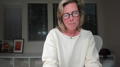 Sharkgirl online show from February 20, 2025, 12:30 am