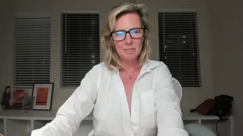 Sharkgirl online show from February 26, 2025, 3:10 am