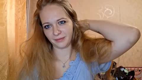 Snapshot of sharlalaskin chatting on October 15, 2025, 6:57 am Annie online show from October 15, 2025, 6:57 am