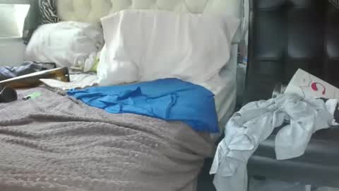 Snapshot of sharlot03 chatting on February 10, 2025, 1:55 pm sharlot03 online show from February 10, 2025, 1:55 pm