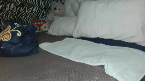 Snapshot of sharlot03 chatting on March 10, 2025, 11:10 am sharlot03 online show from March 10, 2025, 11:10 am