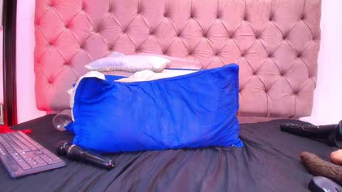 Snapshot of sharlott_kiss chatting on January 31, 2025, 3:00 pm Sharlott online show from January 31, 2025, 3:00 pm