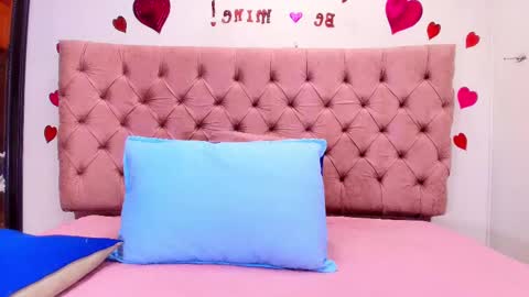 Snapshot of sharlott_kiss chatting on February 28, 2025, 11:58 am Sharlott online show from February 28, 2025, 11:58 am